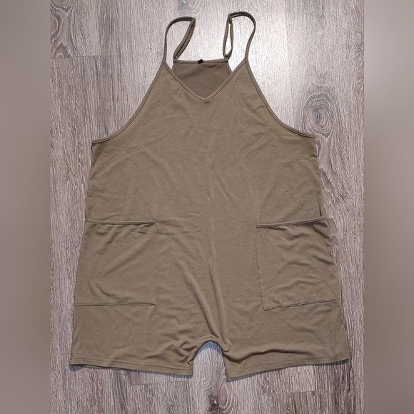 Casual Shorts Romper Size Large Adjustable Straps Stretch Knit Pockets Loose - Picture 9 of 9